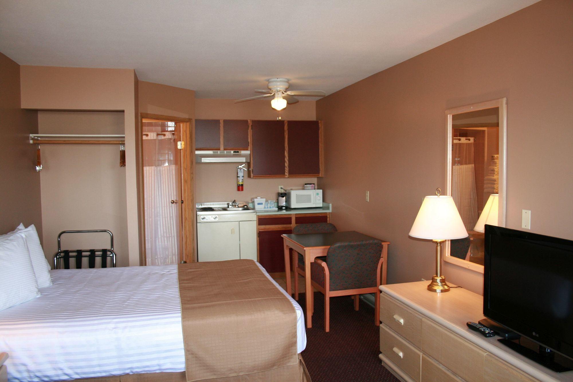 Coast Courtenay Hotel Esterno foto