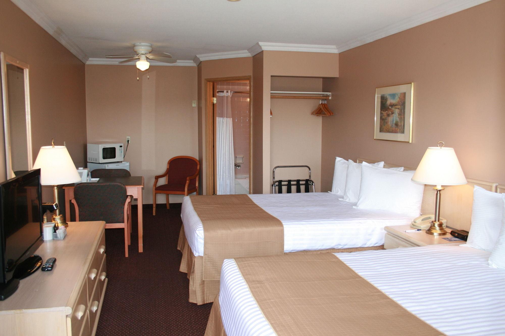 Coast Courtenay Hotel Esterno foto