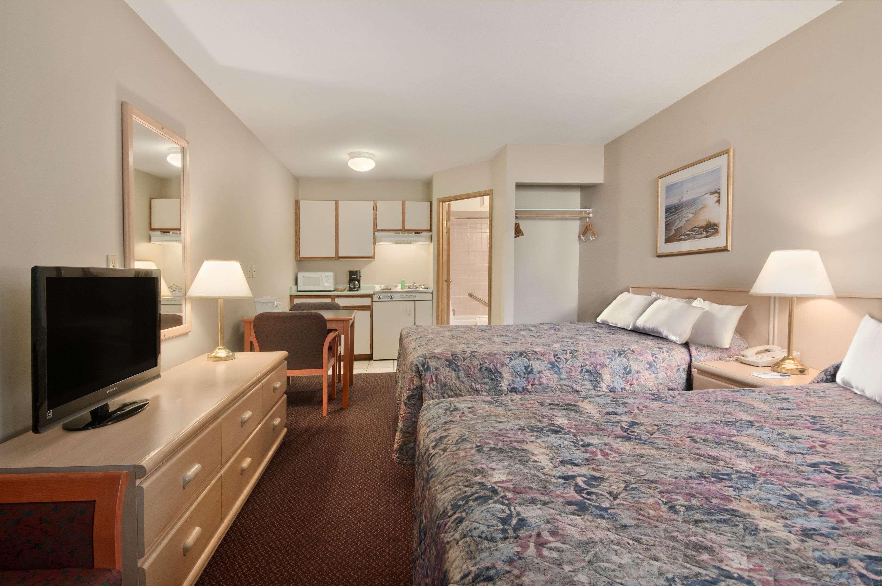 Coast Courtenay Hotel Esterno foto