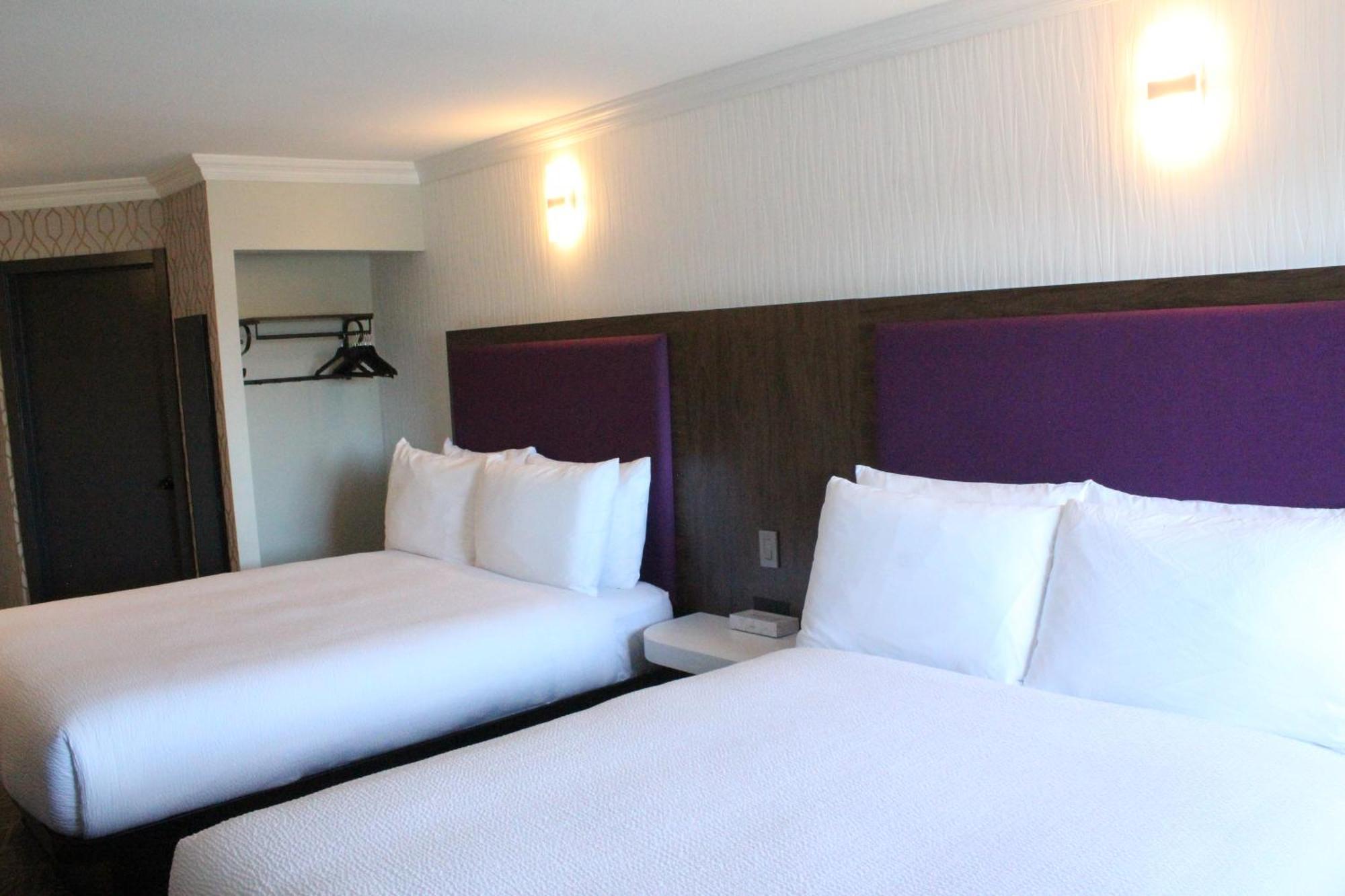 Coast Courtenay Hotel Esterno foto