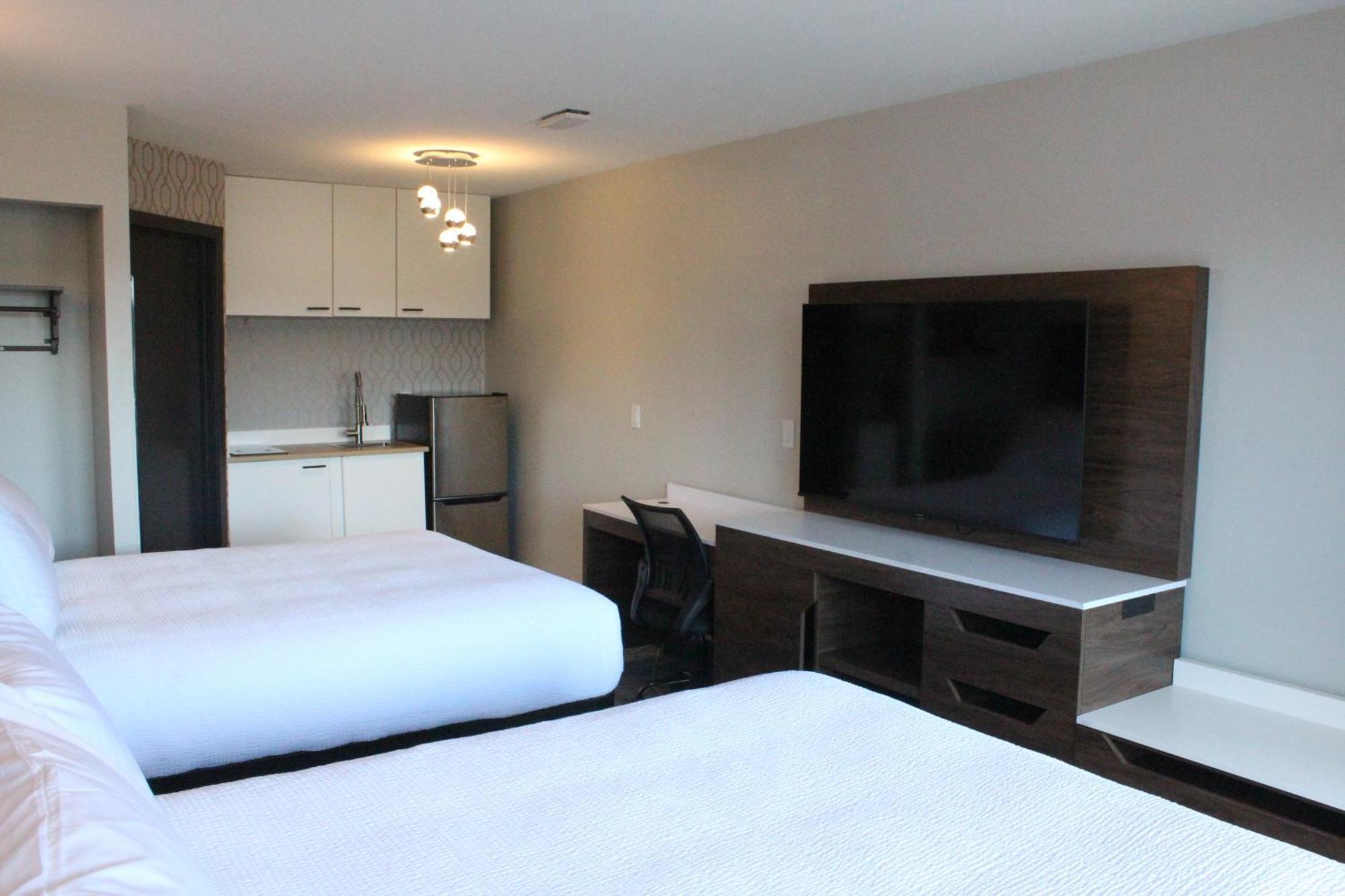 Coast Courtenay Hotel Esterno foto