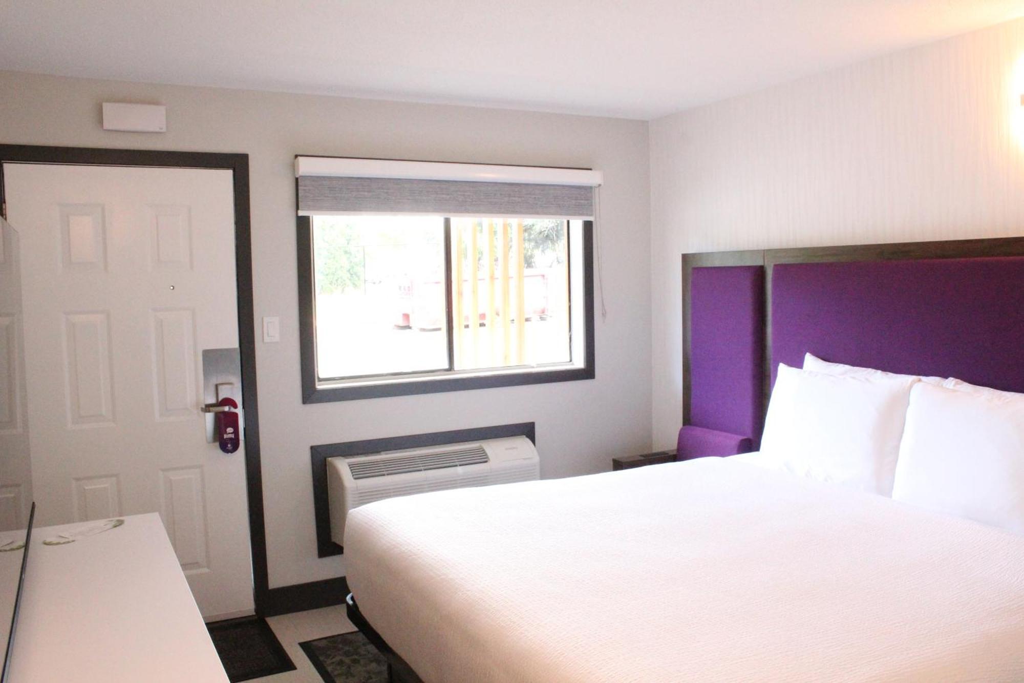 Coast Courtenay Hotel Esterno foto