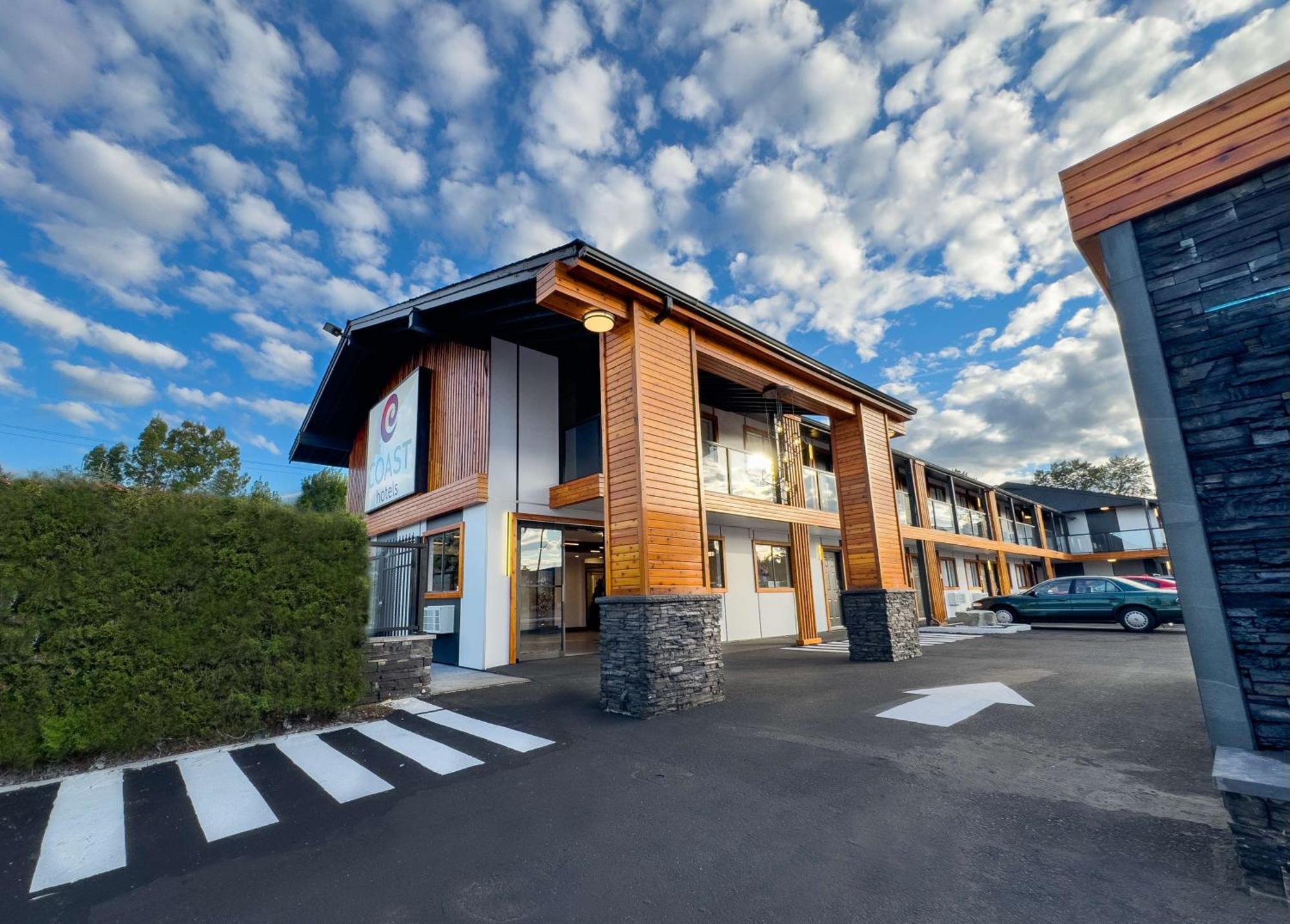Coast Courtenay Hotel Esterno foto