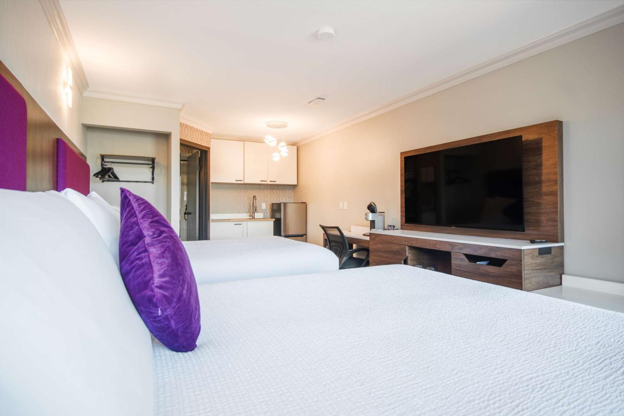 Coast Courtenay Hotel Esterno foto