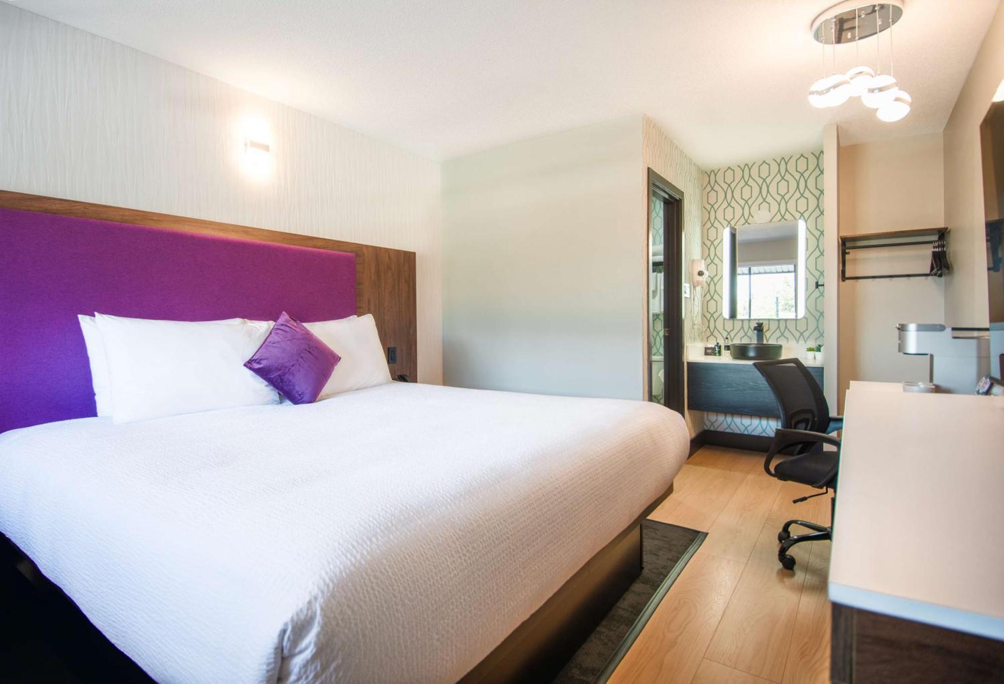 Coast Courtenay Hotel Esterno foto